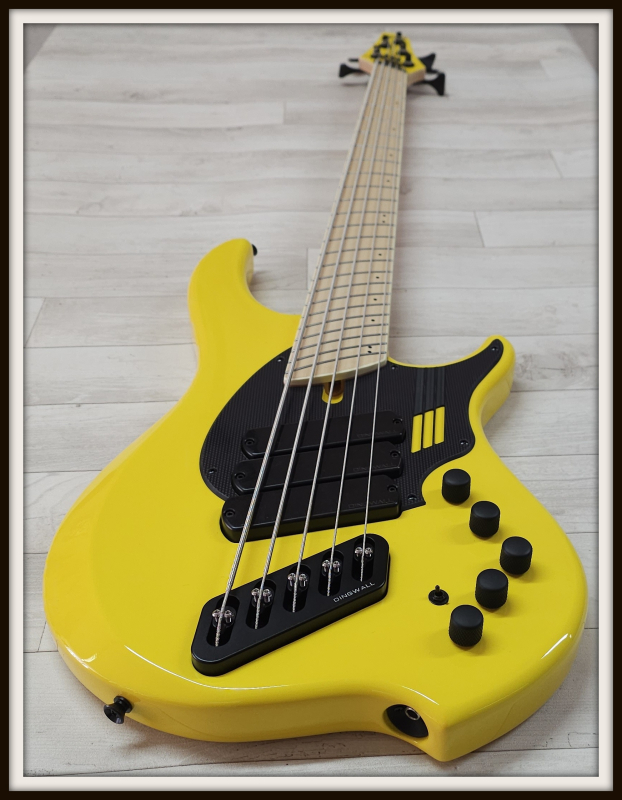 Dingwall NG3 5-String Nolly, Ferrari Yellow LTD, Limited Run